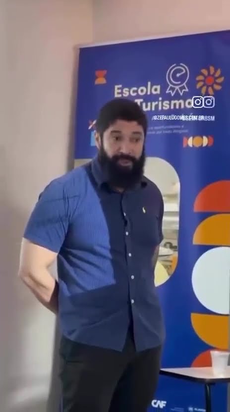 Na sala, vídeo 1